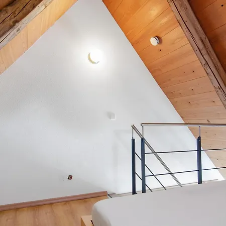 アパート Altes Schulhaus Heiligenborn