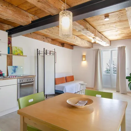 アパート Altes Schulhaus Heiligenborn