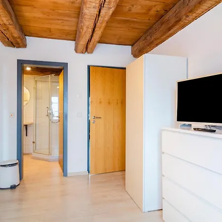 アパート Altes Schulhaus Heiligenborn