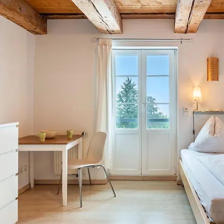 アパート Altes Schulhaus Heiligenborn